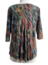 Load image into Gallery viewer, Prairie Cotton V GODET BACK TUNIC
