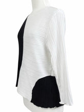 Load image into Gallery viewer, Fenini PLEAT COLORBLOCK PATCH TOP - Originally $129
