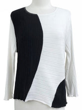 Load image into Gallery viewer, Fenini PLEAT COLORBLOCK PATCH TOP - Originally $129
